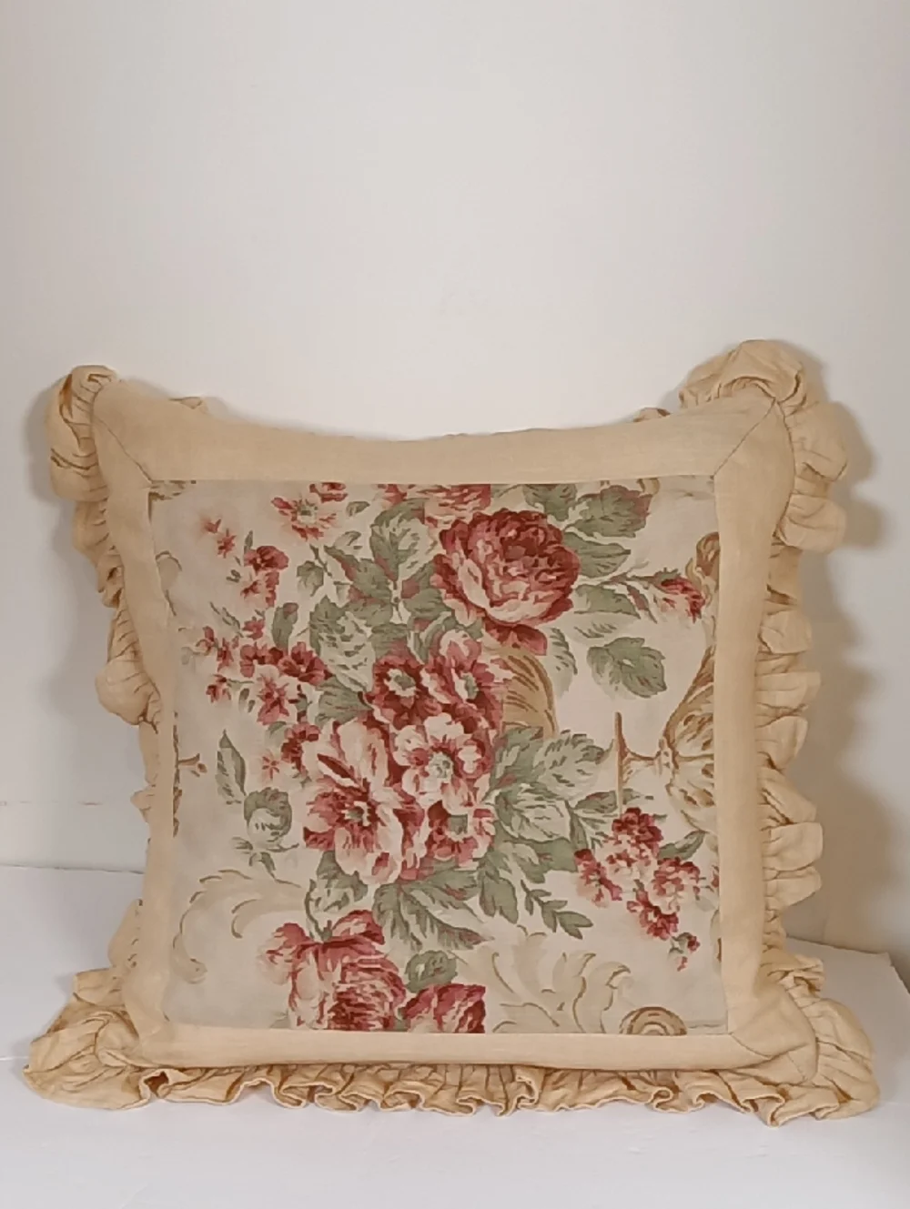 RARE Vintage Ralph Lauren Grosvenor Floral Linen Ruffle Pillow 20